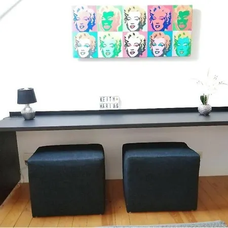 Luxury Pop Art Suite Apartment *